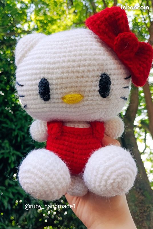 Peluche Hello Kitty Amigurumi (image 1)