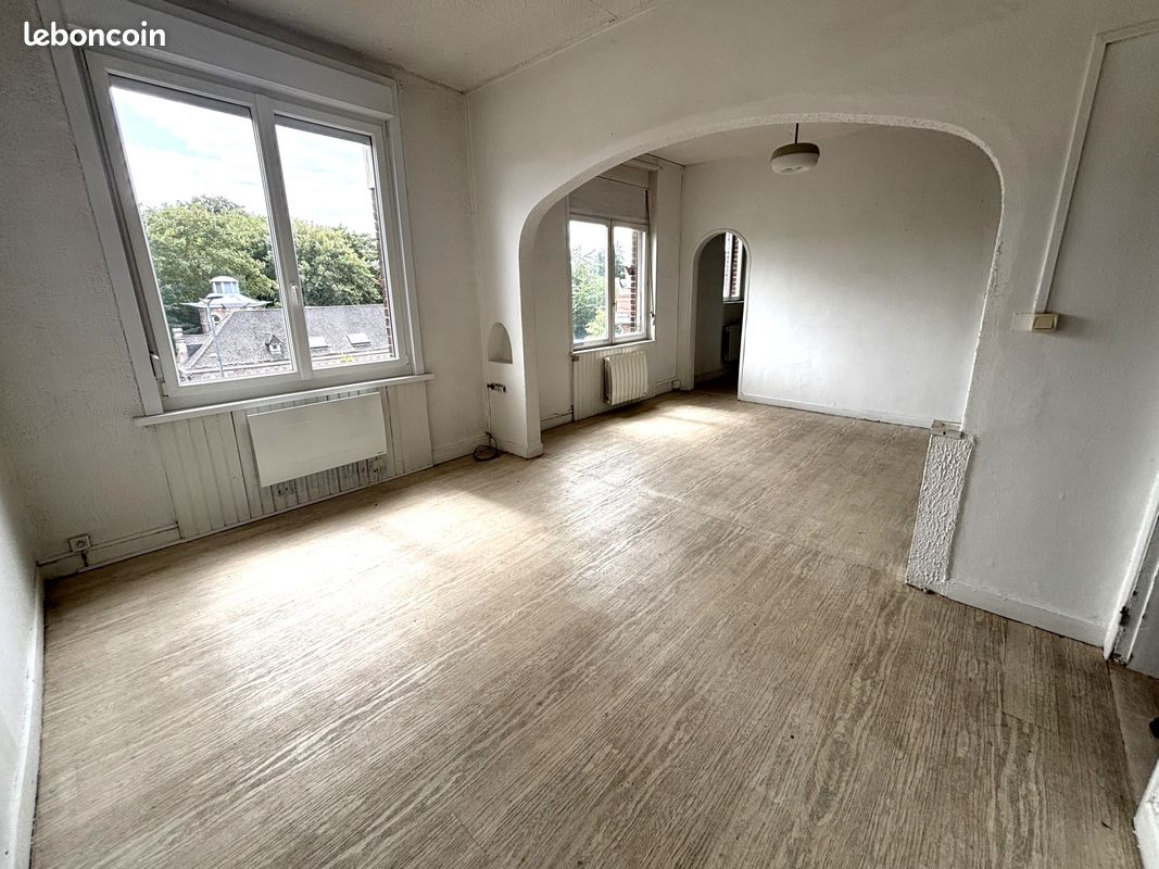 Appartement 3 pièces 74 m² · à Valenciennes · 74 m² · 490 €
