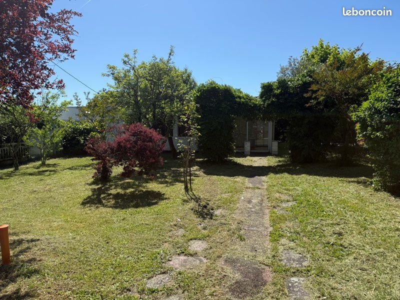 Terrain Pessac centre · 350 000 €