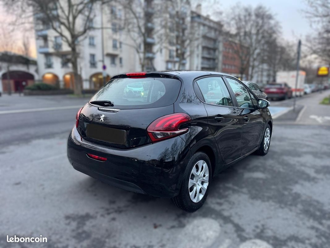 PEUGEOT 208 1.2 VTi 68ch BVM5 Like (image 4)