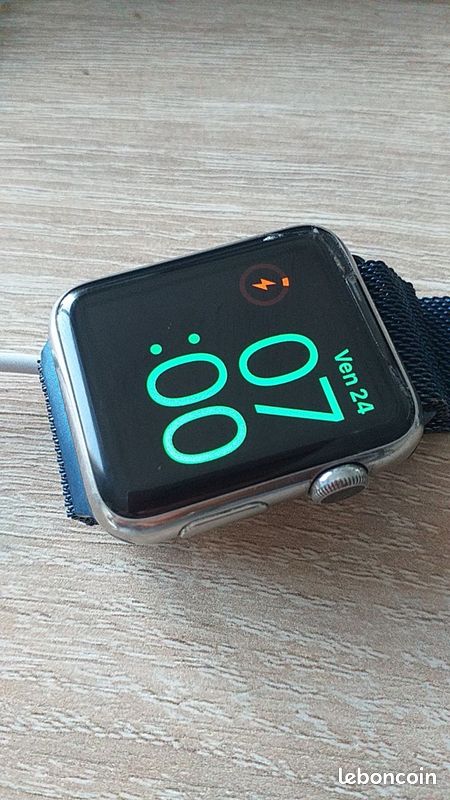 Apple Watch (Series 1) 2016 42 mm GPS Saphire Cristal (image 1)