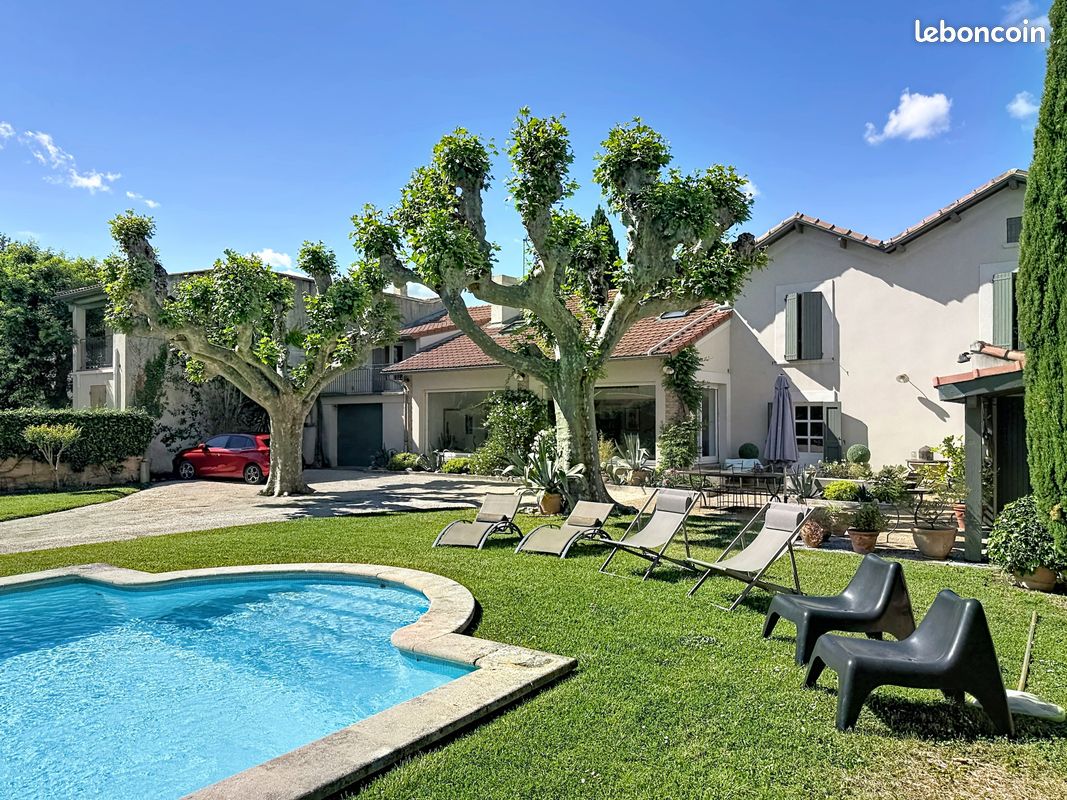Maison 6 pièces 201 m² · à Avignon · 201 m² · 498 000 €