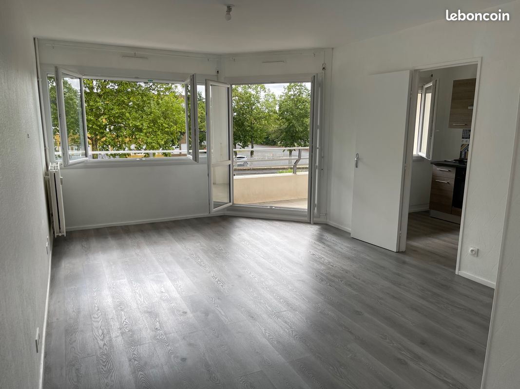 Appartement 1 pièce 33 m² · à Poitiers · 33,4 m² · 516 €
