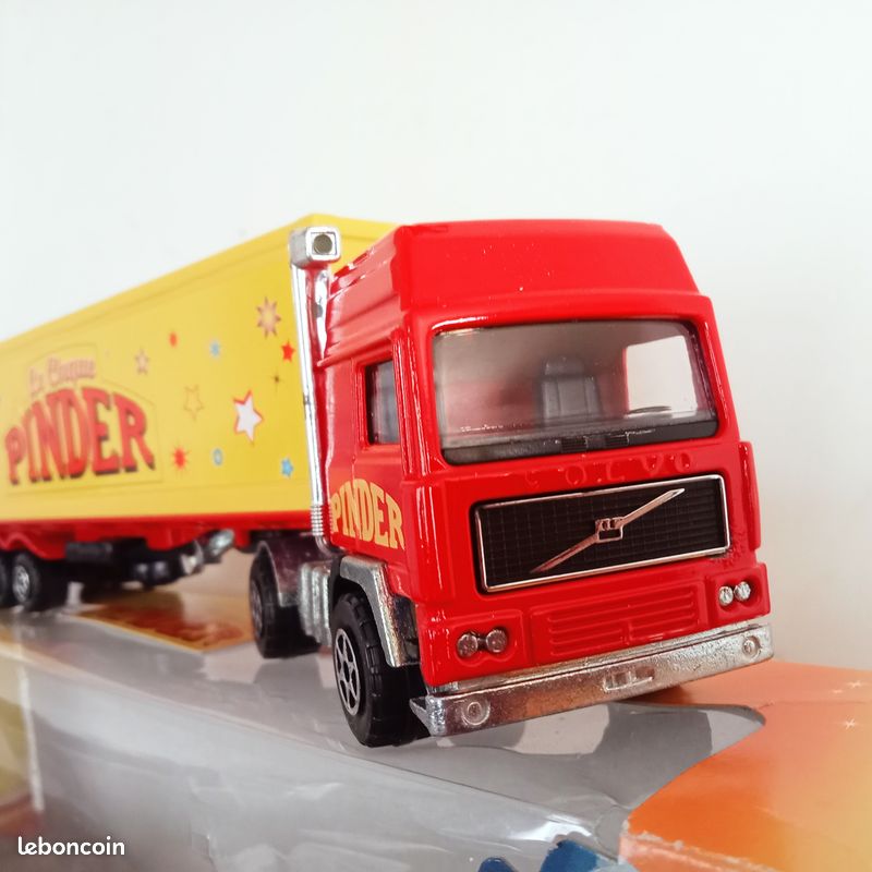 Camion Majorette 1/60 Volvo Cirque Pinder – Série 3000, Collection Miniature