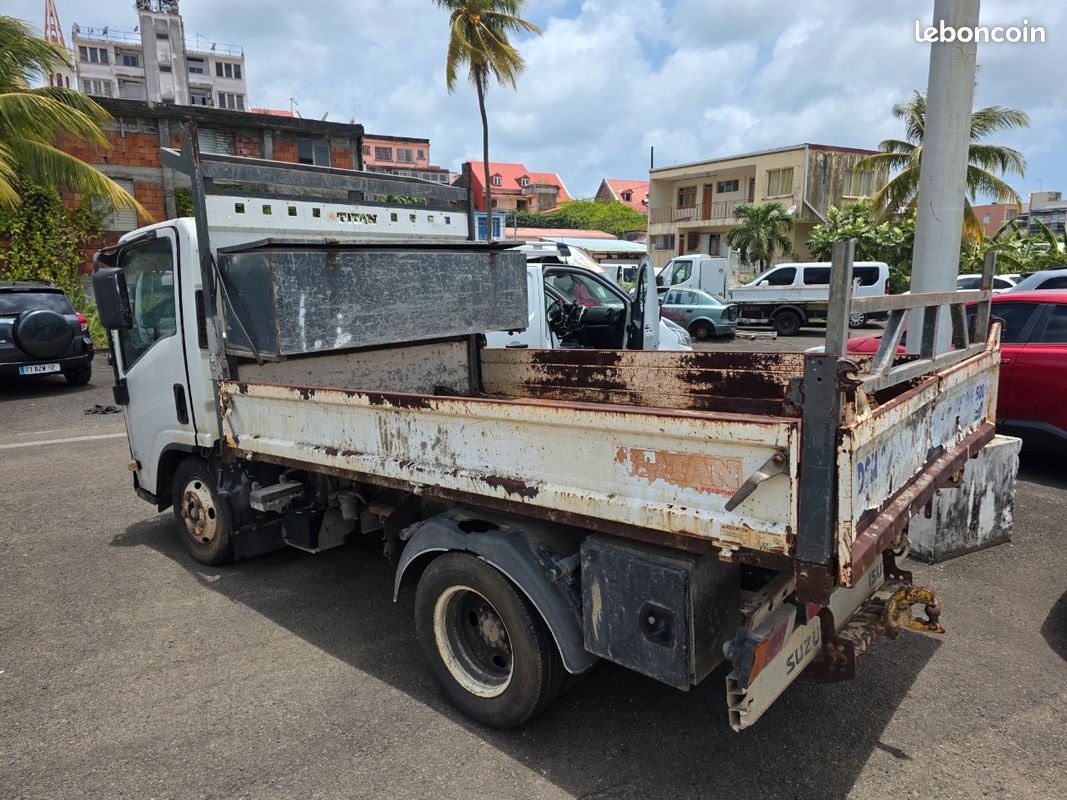 Vend Isuzu tribune bonne m (image 4)