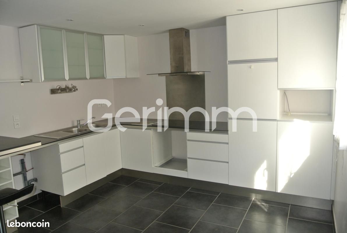 Appartement 3 pièces 52 m² · à Grenoble · 52 m² · 750 €