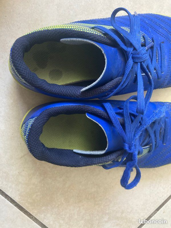 Chaussures crampons taille 35 (image 5)