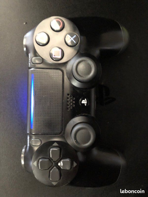 Ps4 slim avec manette + 2 cd jeux (image 2)