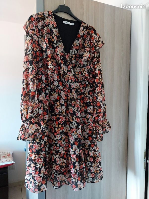 Robe (image 1)