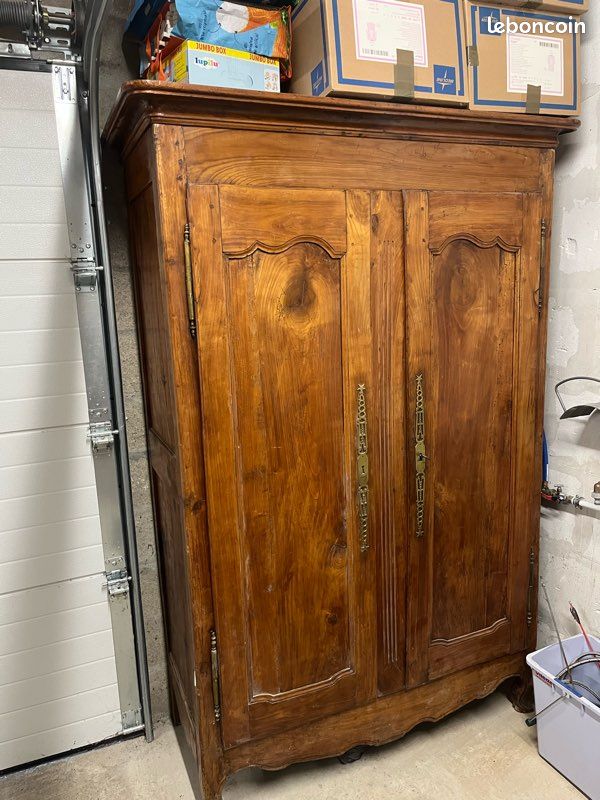 Armoire très ancienne en chêne (image 1)