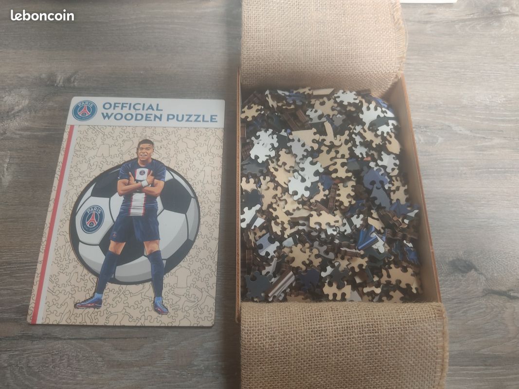 Vends puzzle en bois PSG (image 1)