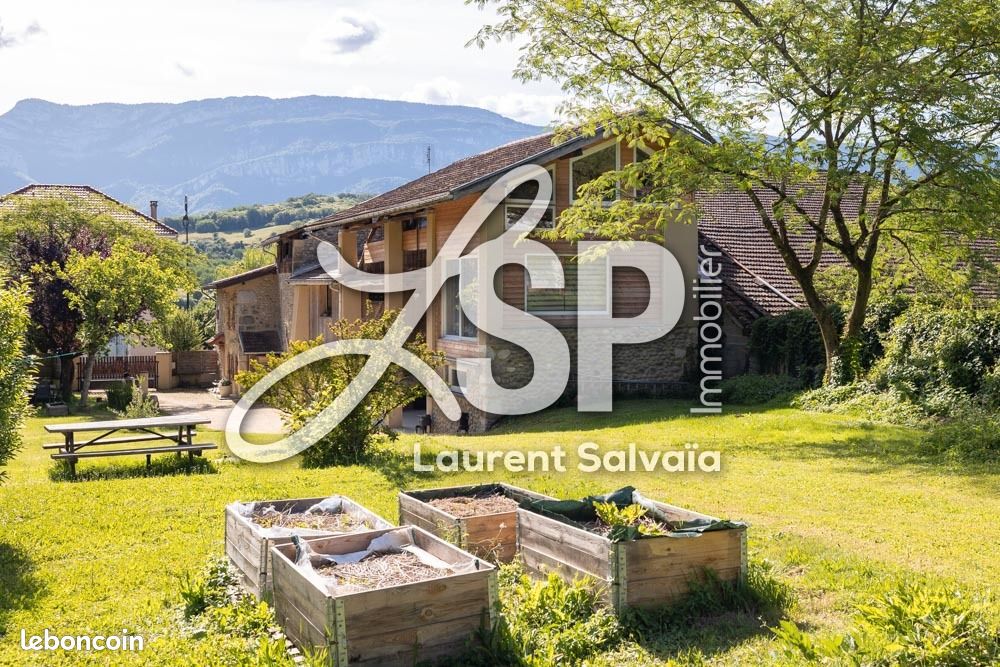 Maison 4 pièces 268 m² · à Chantesse · 268 m² · 425 000 €