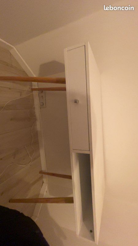 Bureau (image 1)