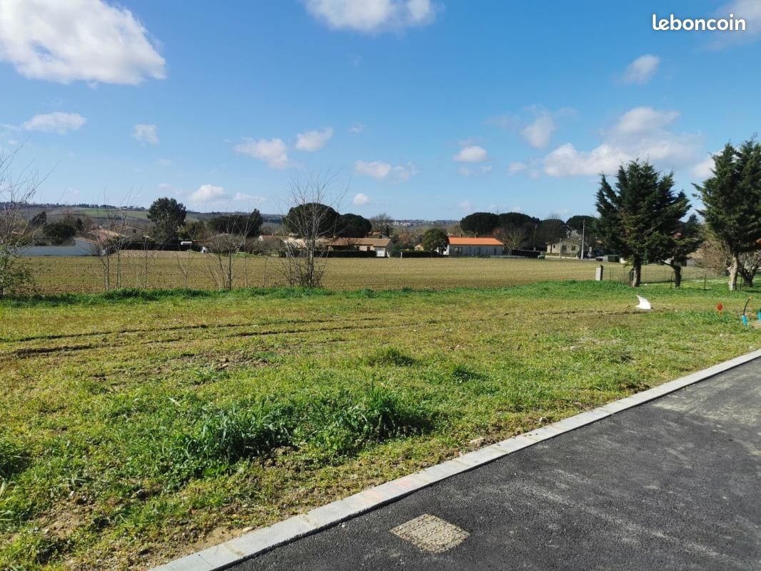 Terrain 630 m² Bretx · 96 000 €