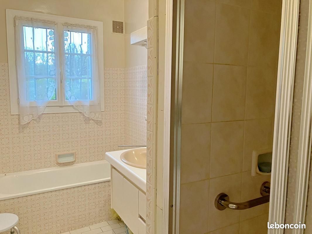 Maison 8 pièces 190 m² - Magnac-sur-Touvre 16600 (image principale 8)