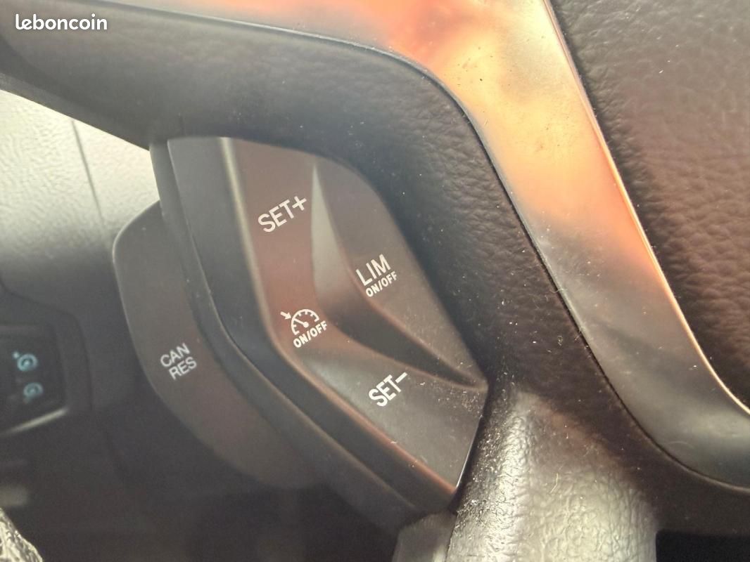 Ford Focus 1.0 SCTi 125ch EDITION (image 6)
