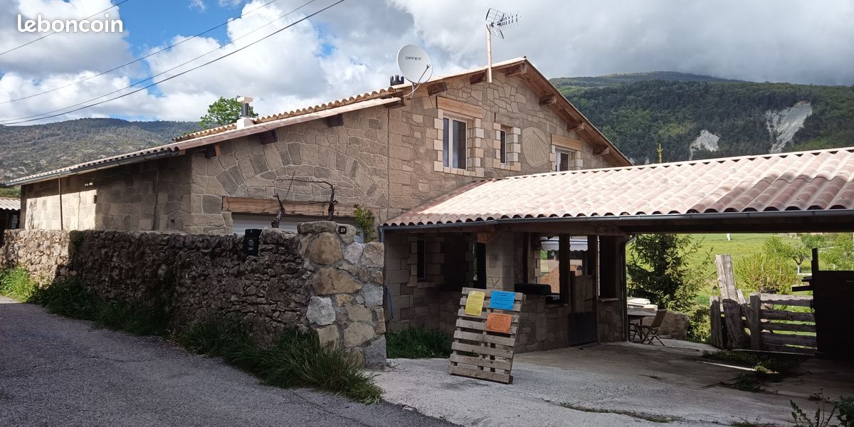 Maison 4 pièces 100 m² · à Méailles · 100 m² · 950 €/mois