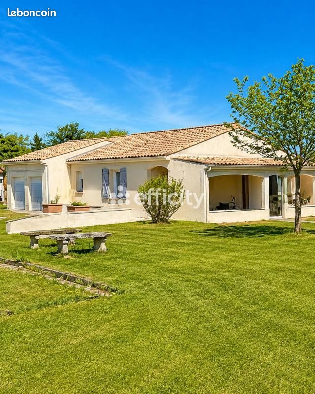 Maison 5 pièces 133 m² · à Pérignac · 133 m² · 258 000 €