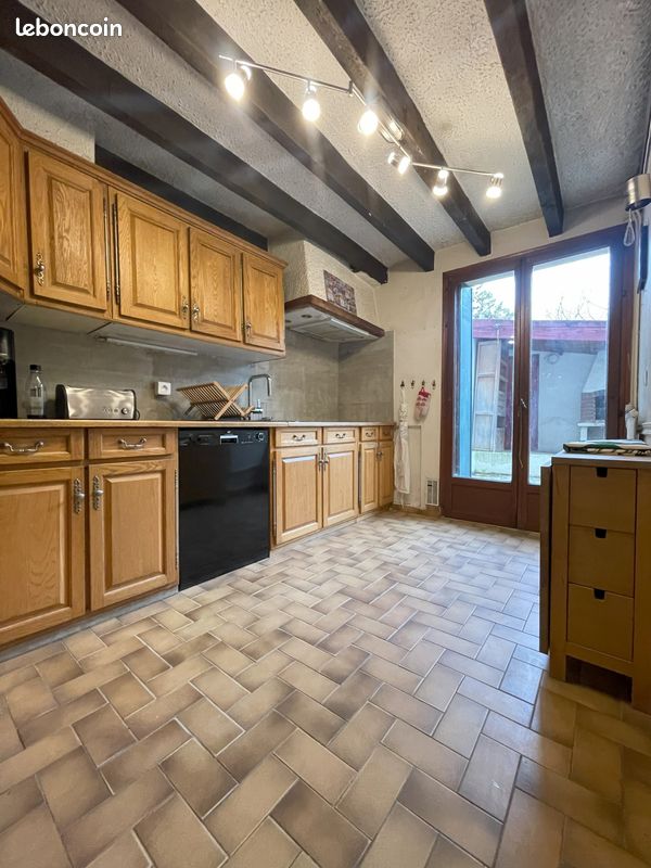 Maison a louer saint-denis - 7 pièce(s) - 142 m2 - Surfyn