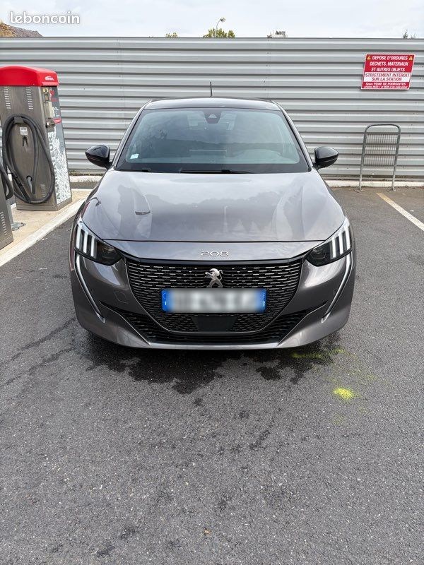 Peugeot 208 1.2L Pure Tech essence 2021 (image 2)