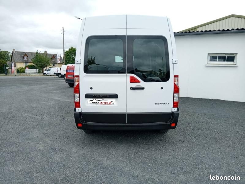 Renault Master Fg 17 500 HT L2H2 2.3 Blue dCi 135ch Confort (image 4)