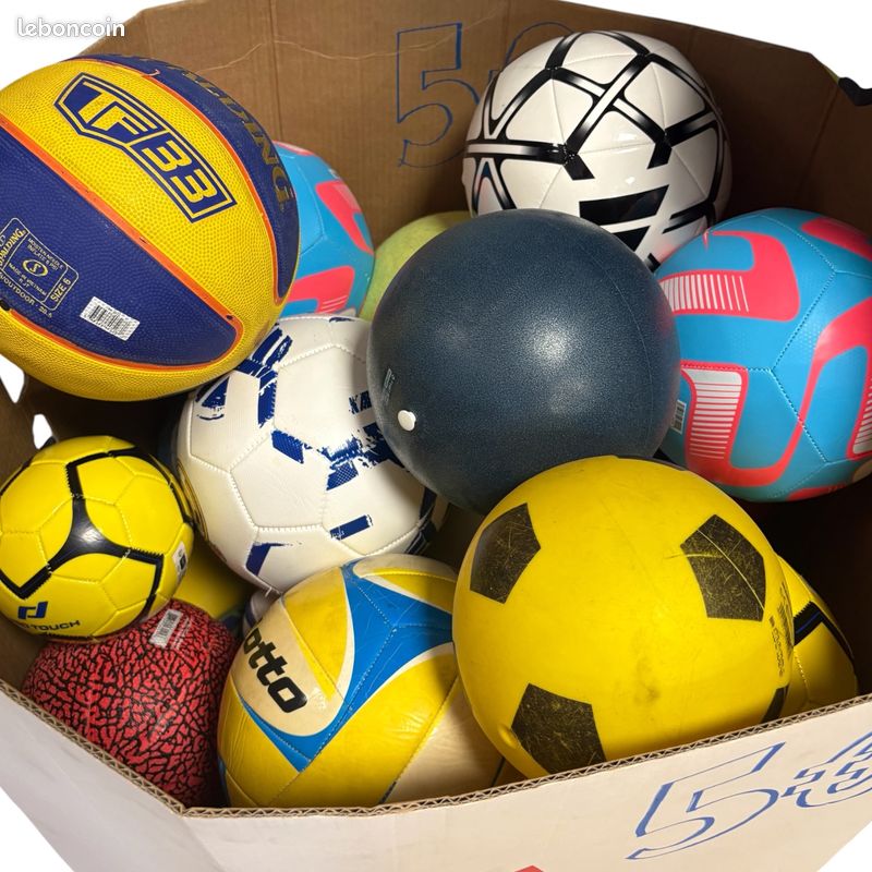 Ballon de sport Foot, basket, volley, rugby, beachvolley (bon état) - LEZPRIT REQUIPE (image 1)