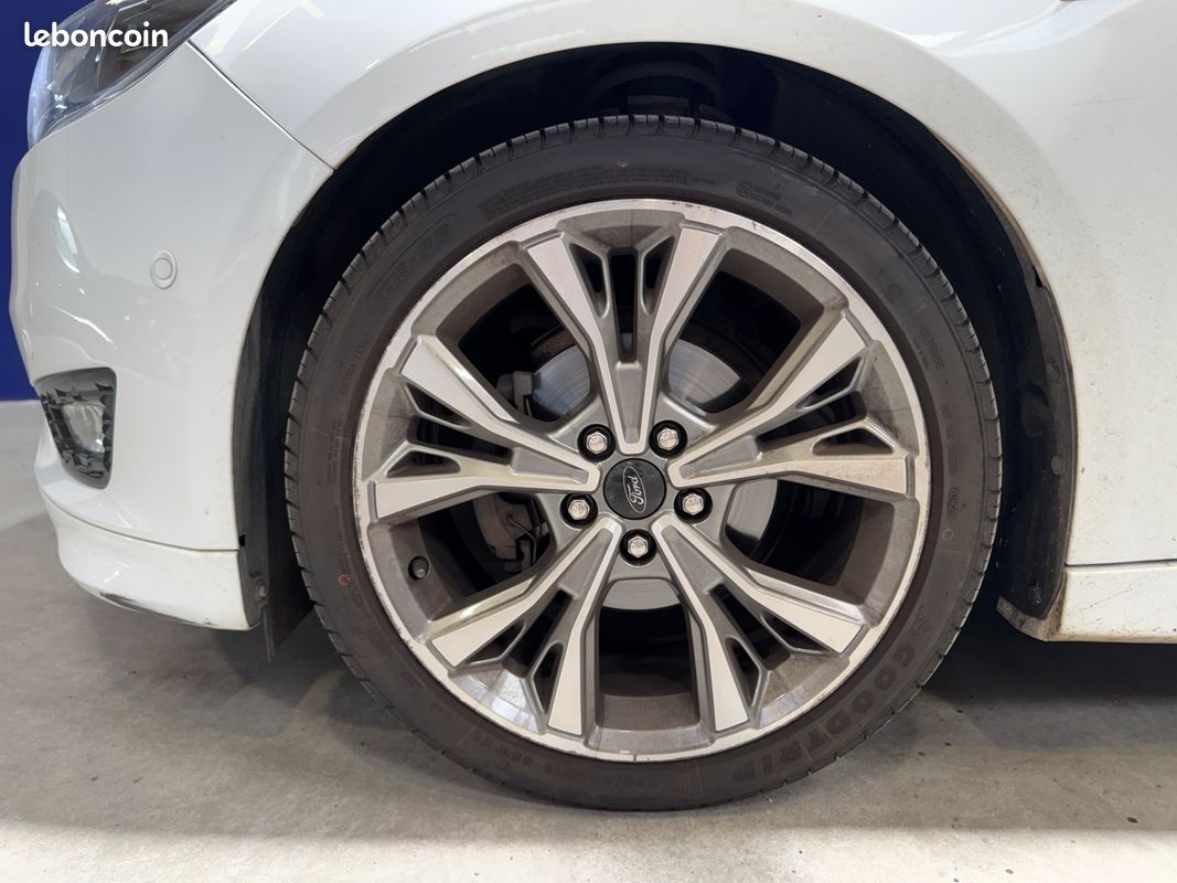 FORD Focus ST-Line 1.0 Ecoboost 125ch - Suivi - Caméra de Recul - GPS (image 44)