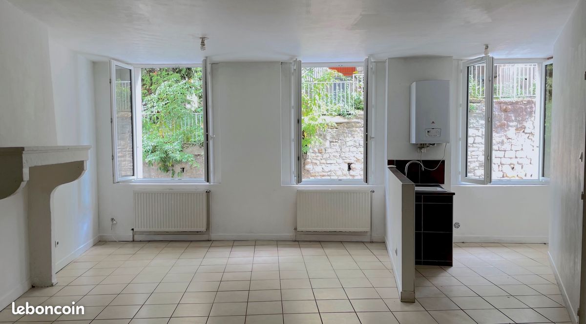 Appartement 3 pièces 67 m² · à Saint-Étienne · 66,6 m² · 61 000 €