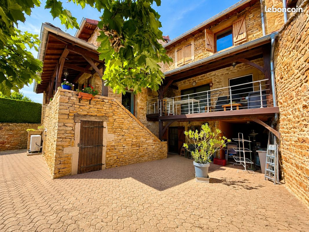 Maison 7 pièces 155 m² · à Charnay-lès-Mâcon · 155 m² · 307 400 €
