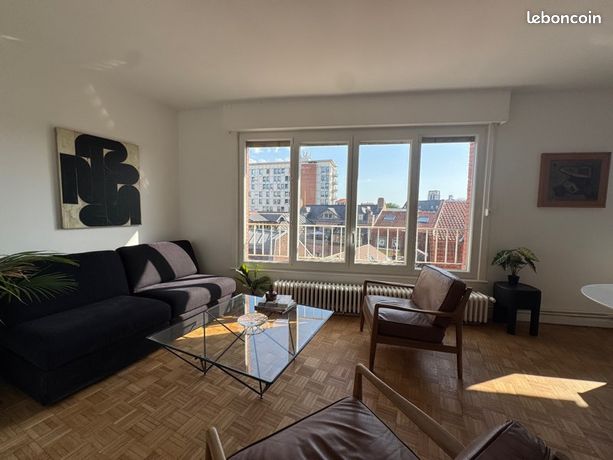Appt de 37 m² — dernier étage lumineux, rénové — Quai du Wault — 2