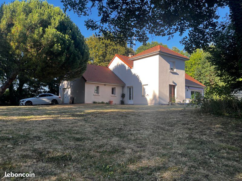 Maison 8 pièces 176 m² · à Allouis · 176 m² · 359 000 €