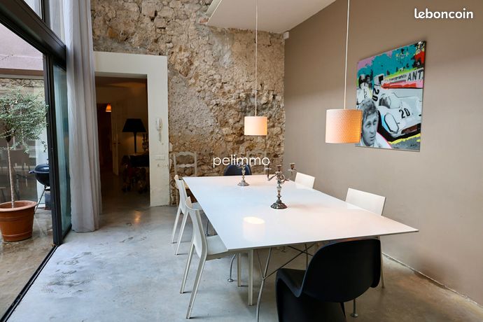 Maison 8 pièces 493 m²