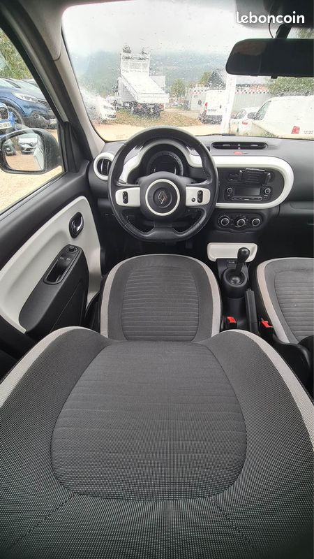RENAULT Twingo - 0.9 Tce Intens 90ch boite auto essence (image 17)
