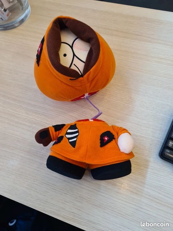 Peluche South Park Dead Kenny Zombie avec tête détachable