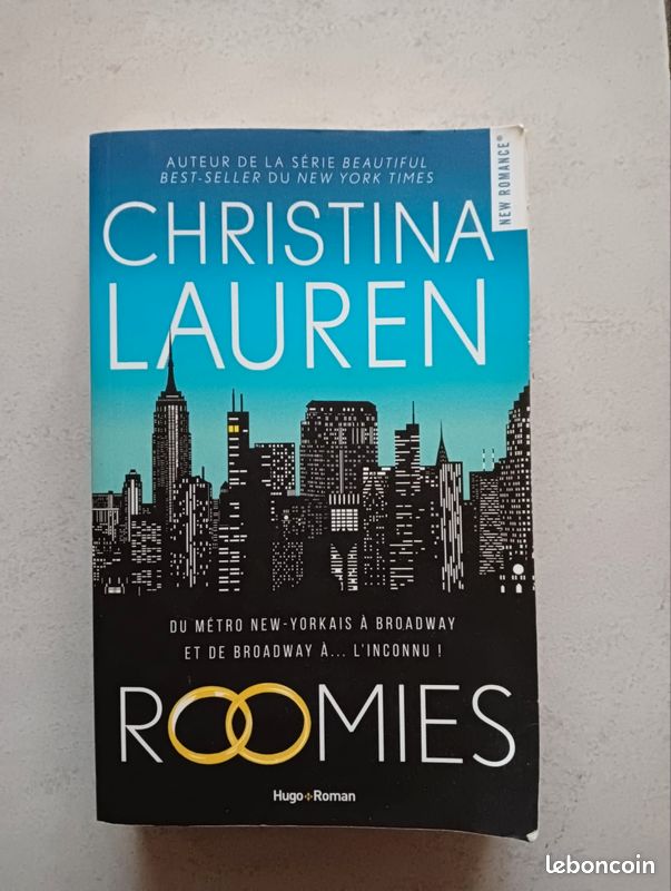 Livre Roomies de Christina Lauren (image 1)