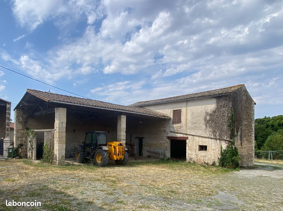 Maison 1 pièce 150 m² · à Niort · 150 m² · 106 000 €