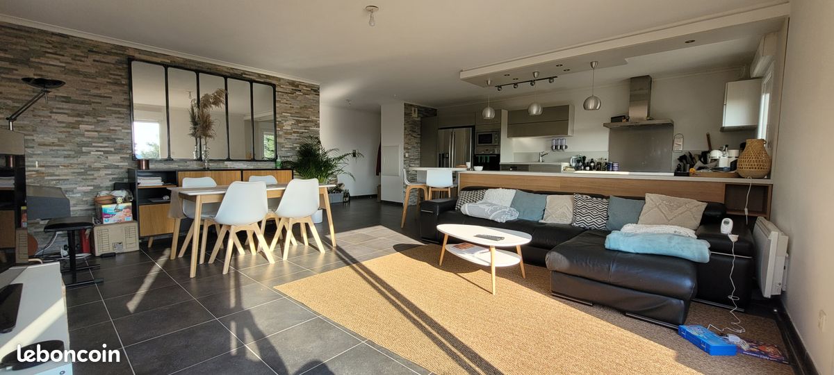 Frejus - Spacieux appartement en toit terrasse (image 2)