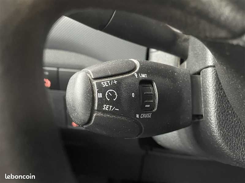 Citroën Berlingo L1 CLUB HDI 100 (image 8)