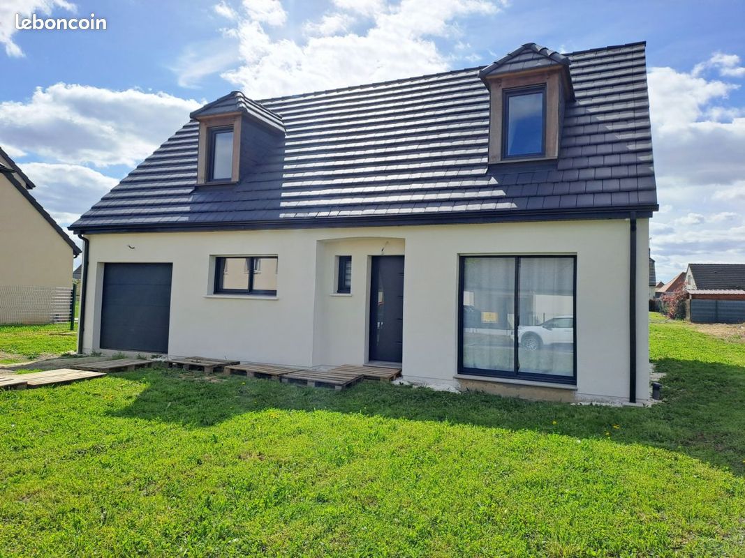 Maison 6 pièces 122 m² · à Erquery · 122 m² · 244 900 €