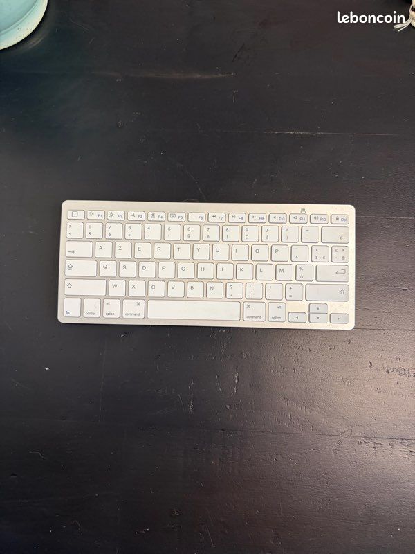 Clavier Bluetooth blanc (image 1)