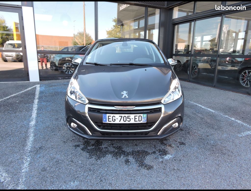 Peugeot 208 ALLURE PURETECH 82CH BVM5 (image 3)