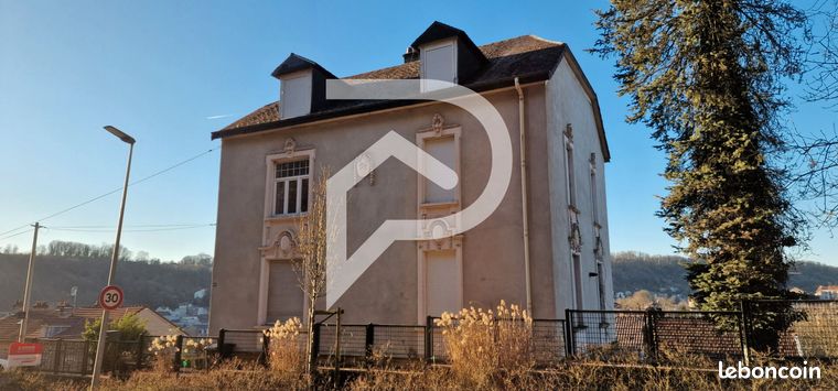 Maison 8 pièces 220 m²
