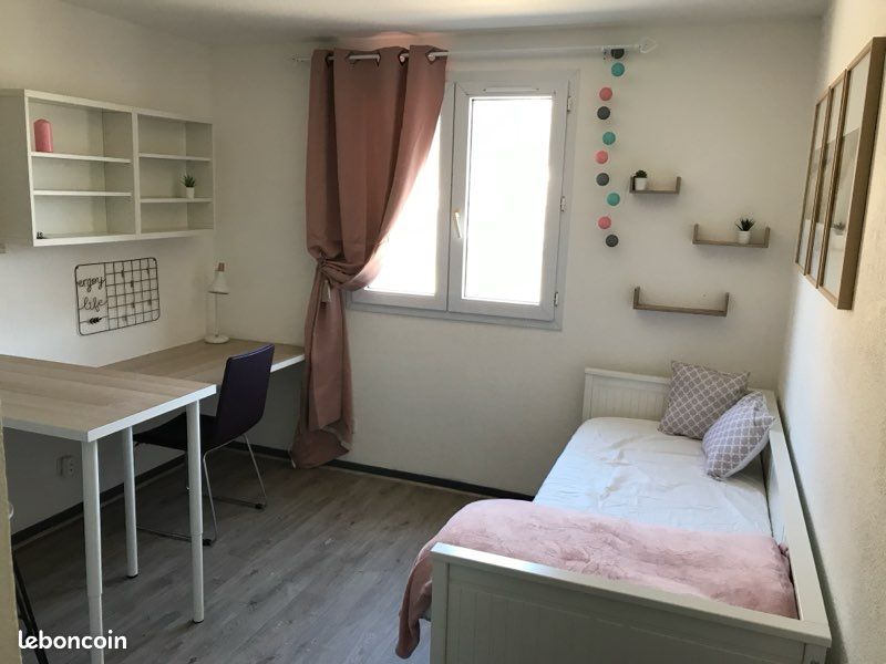 Appartement 1 pièce 17 m² · à Grenoble · 17 m² · 550 €