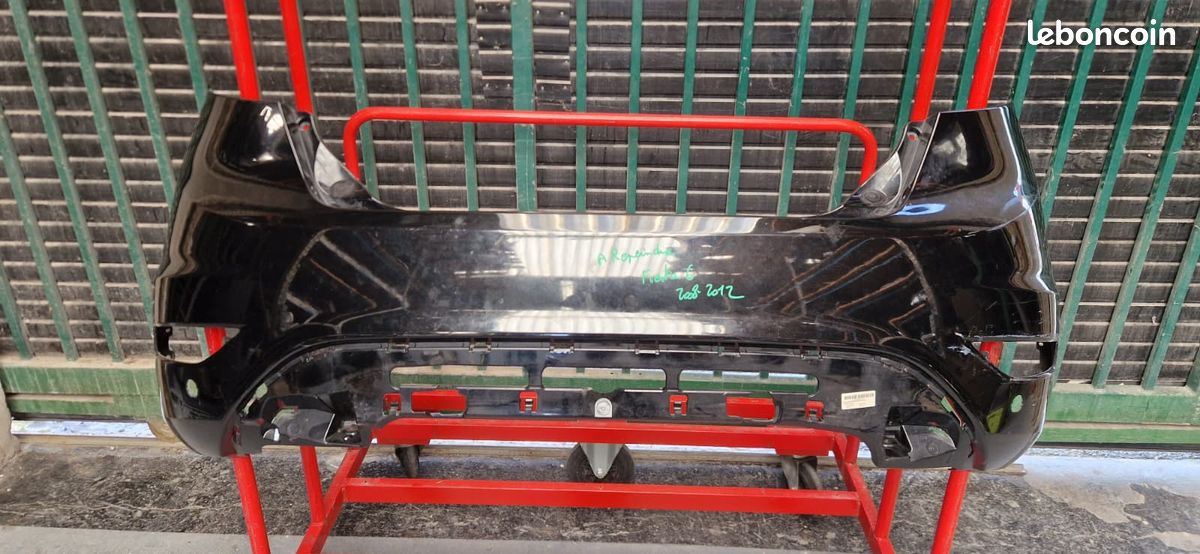 Pare choc arriere FORD FIESTA 6 VI 2008 2009 2010 2012 MK6 (image 1)
