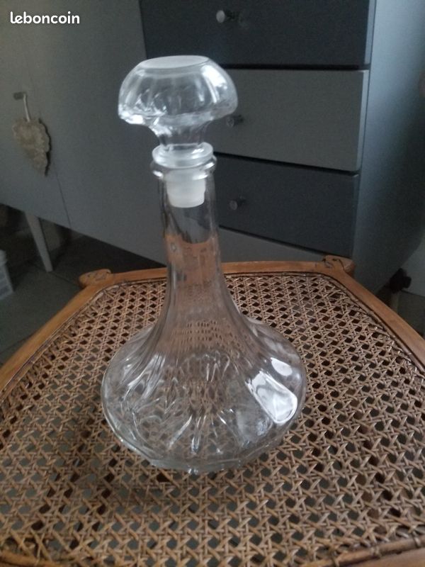 Carafe en verre (image 1)