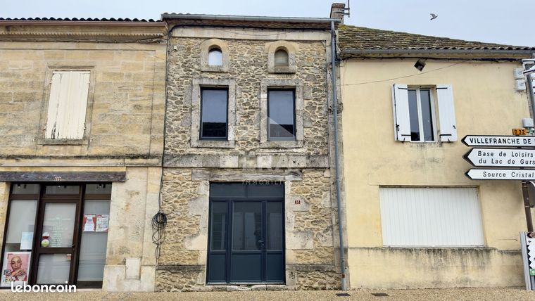Immeuble 150 m² SAINT MEARD DE GURCON