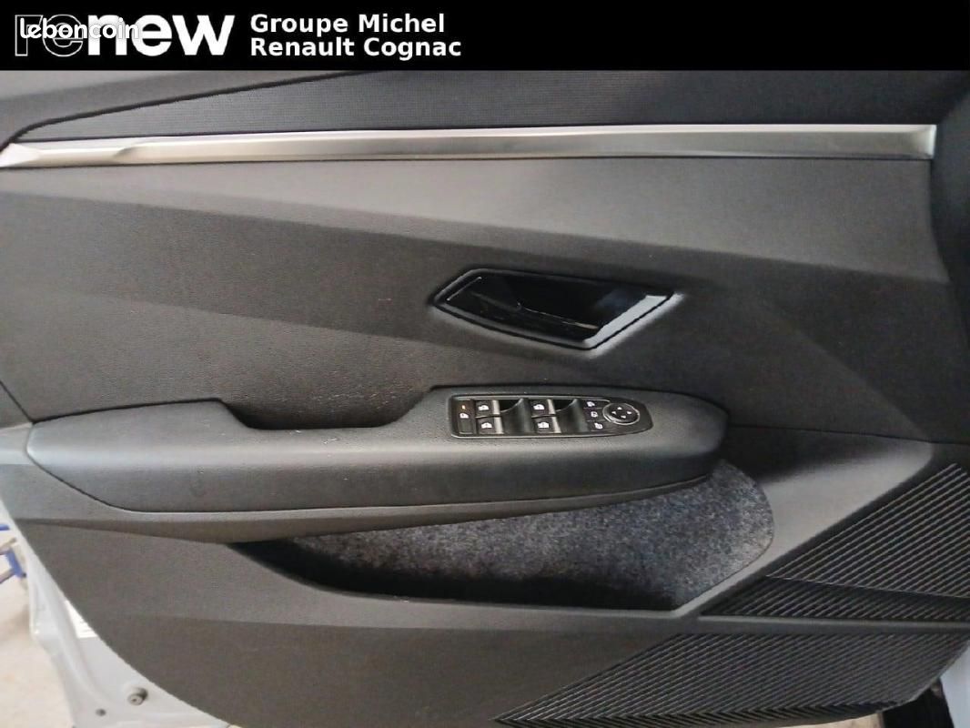 Renault Mégane E-TECH EV40 130ch standard charge Equilibre (image 15)