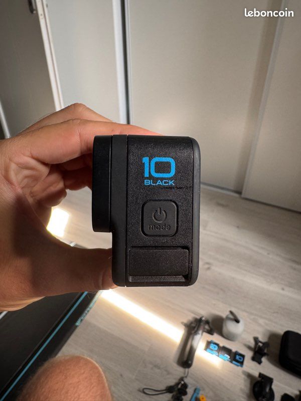 GoPro HERO10 Black + GoPro Volta + 4 batteries + nombreux accessoires (image 2)