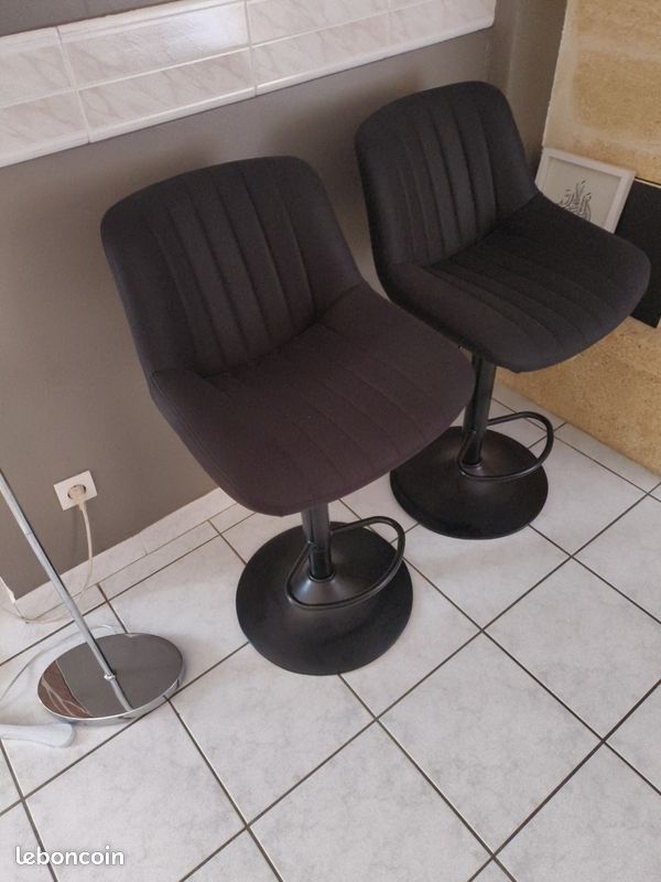 Deux tabourets neufs gris (image 1)