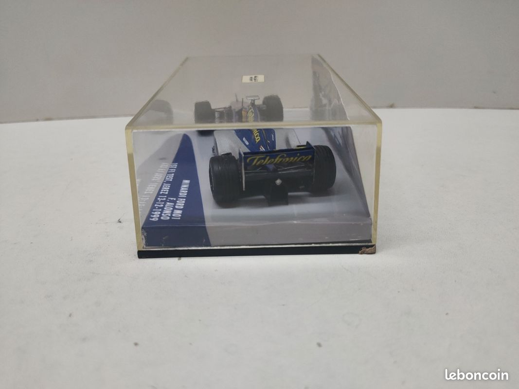 Minardi Ford M01 tests Alonso JFPKTAMIYAST27-005 by TAMIYA on